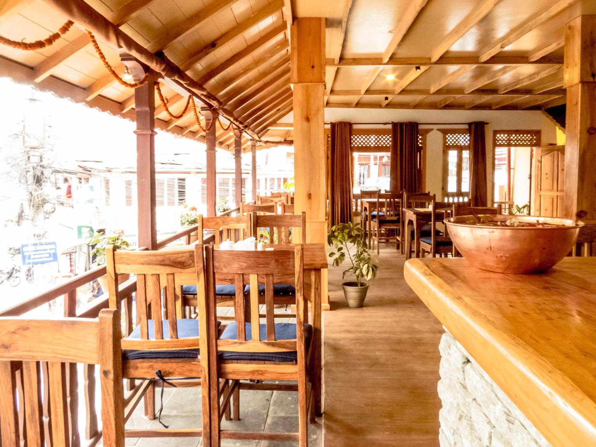 Tristar Hotel 포카라 외부 사진